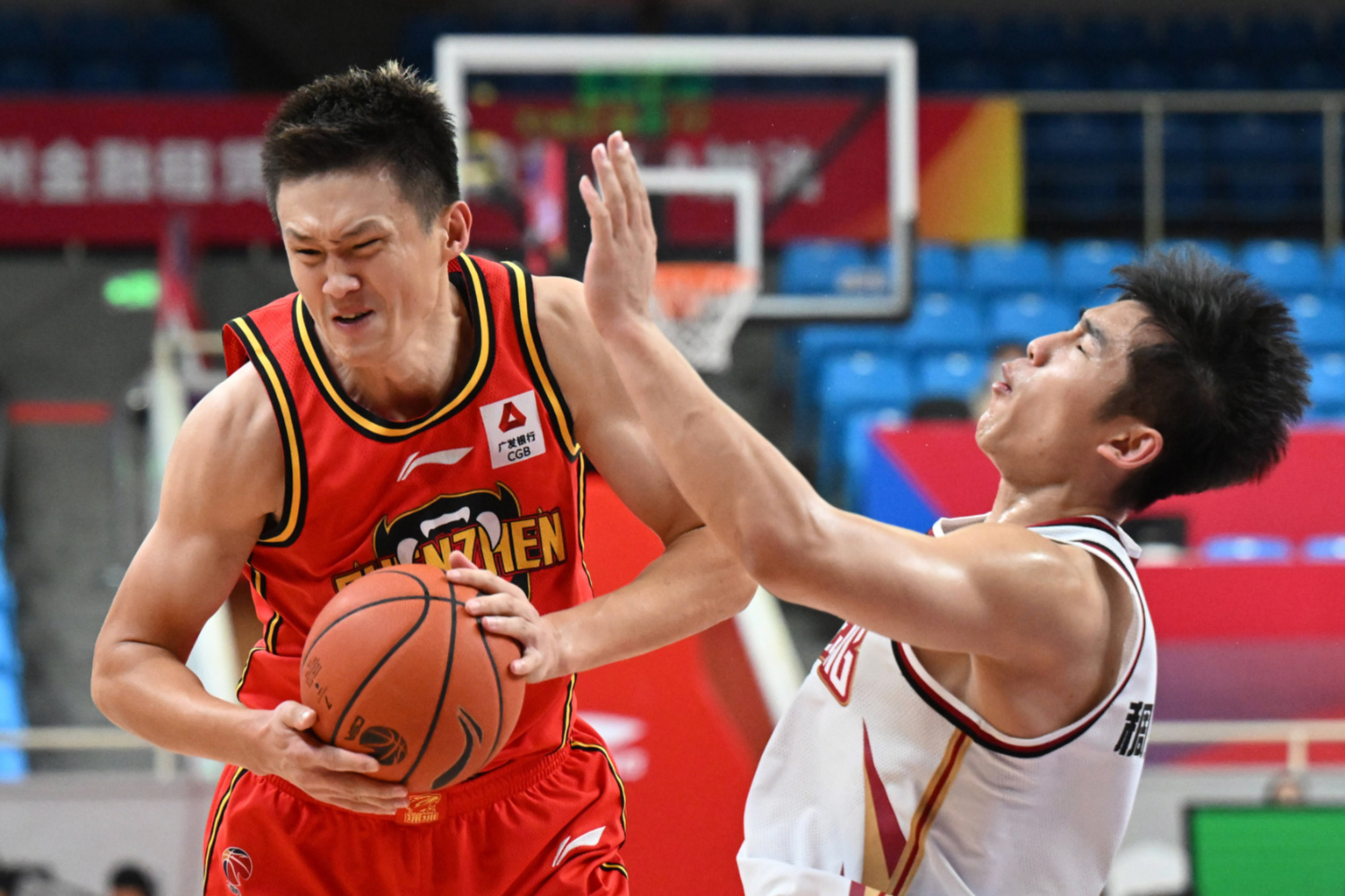 冲刺阶段山东泰山备战全明星赛，豪取连胜细节曝光，气氛紧张，细节决定成败(中超联赛山东泰山战胜长春亚泰)