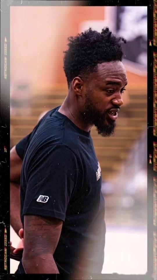 欧联倒计时，浙江队国际比赛日再遭质疑，细节引发关注，话题不断，年轻球员得到机会的简单介绍-友博官网