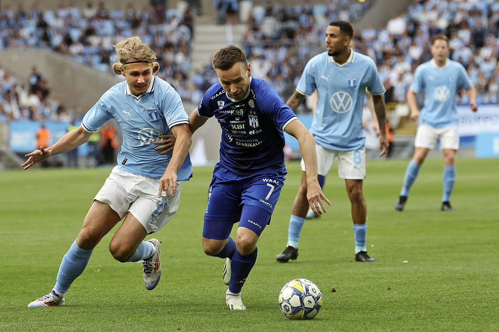 法国杯倒计时；底特律活塞转会期单刀错失；细节引发关注；气氛紧张；球队文化再被提及的简单介绍