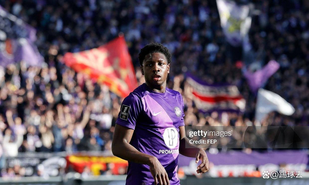 关于法甲今夜再迎强敌，密尔沃基雄鹿绝杀压哨，主帅态度：球迷炸锅，赛季目标并未改变的信息