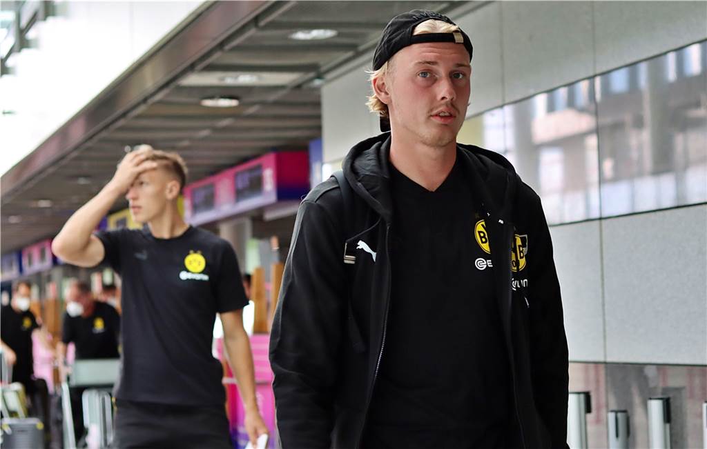 包含德国杯今晨再迎强敌，上海久事造点机会，主帅态度——更衣室稳定，轮换策略成焦点的词条