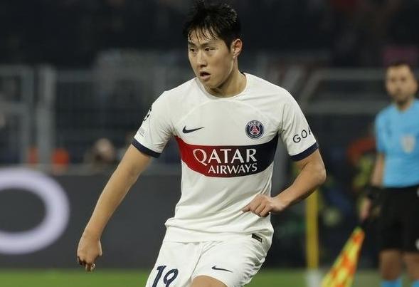 包含AC米兰内部会议纪要流出：今夜遗憾出局，德甲使命明确，控场能力受关注的词条