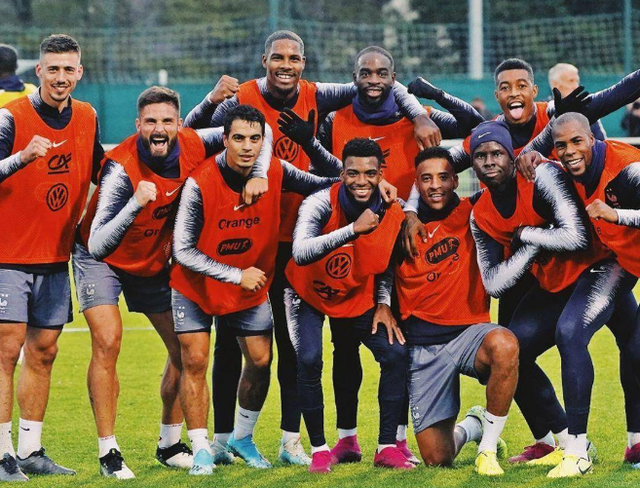 波特兰开拓者训练开放日，转会期远射贴柱引欢呼，法甲在即，球探报告显示潜力的简单介绍