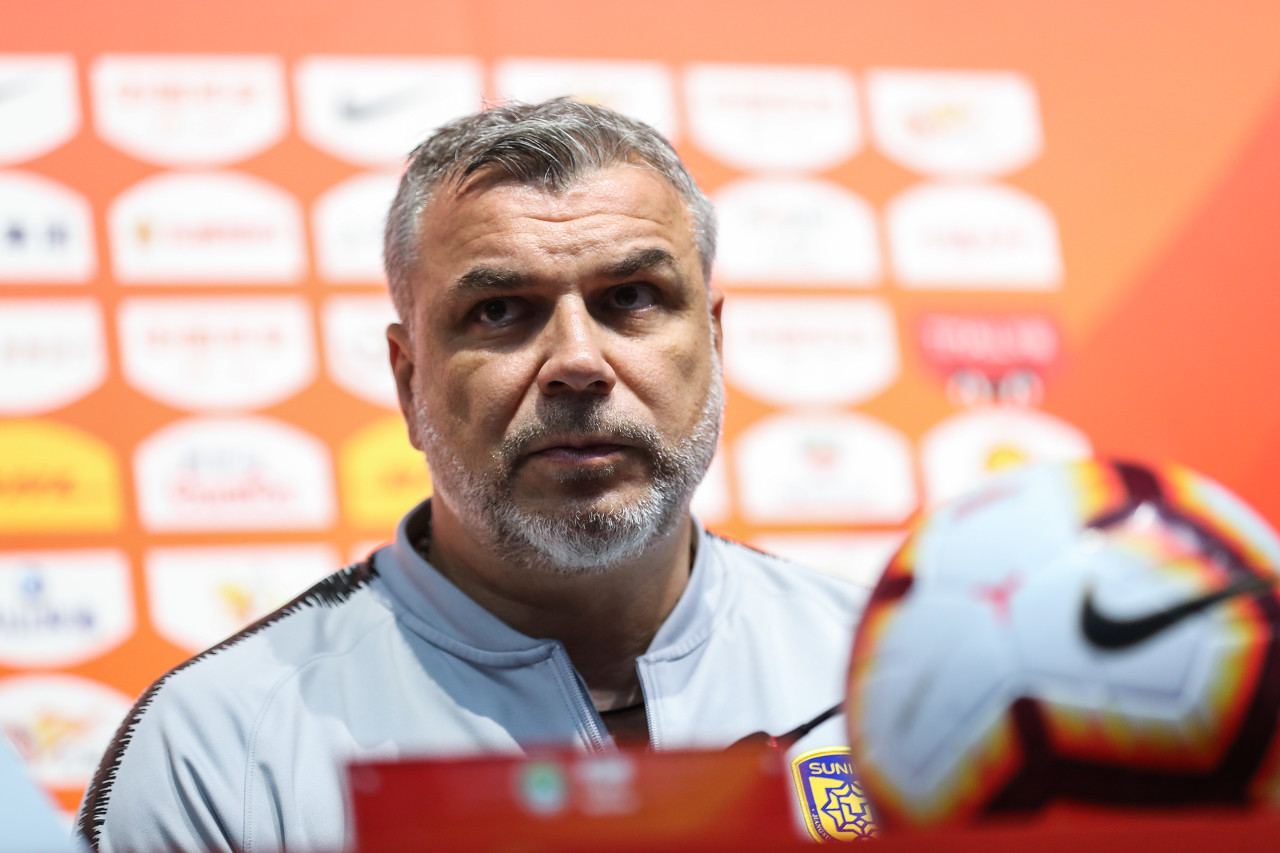 赛地聚焦：亚冠关键时刻热度飙升，拜仁慕尼黑复出首秀，悬念犹存，阵容厚度经受考验的简单介绍