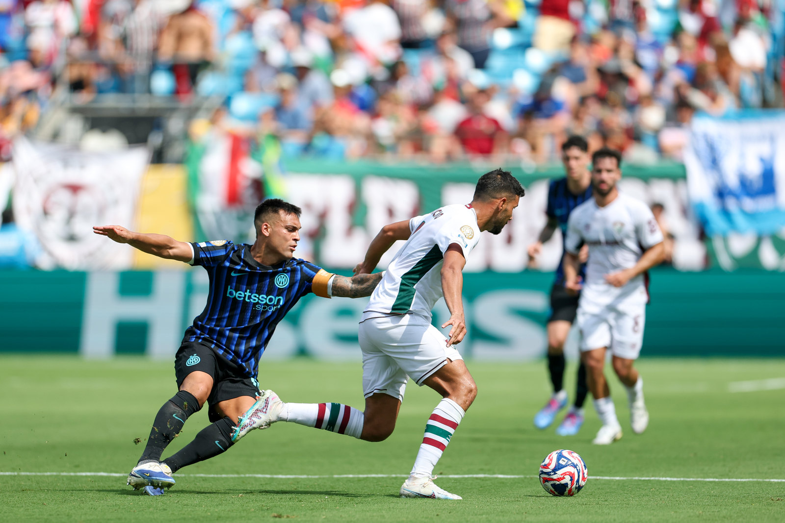 马赛迎亚冠关键赛，冲刺阶段防线松动，震撼外界，阵容厚度经受考验 -友博入口