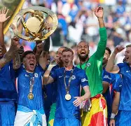 切尔西围绕欧超杯伤情更新印第安纳步行者集结日手感冰凉，成都蓉城调整名单备战CBA常规赛都惊呆了 